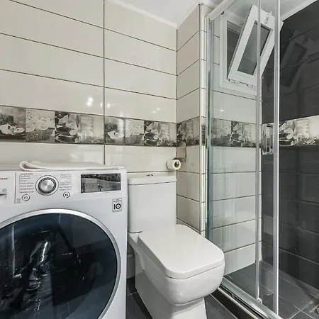 Apartment Lovely 2-bedrooms In Exarcheia